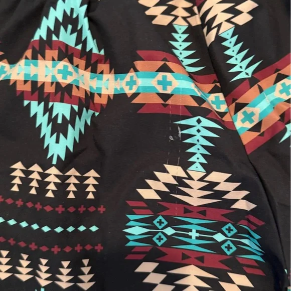 Sterling Kreek Western Navajo Print Jogging/Athletic Shorts Sz. Lg. - Picture 3 of 4